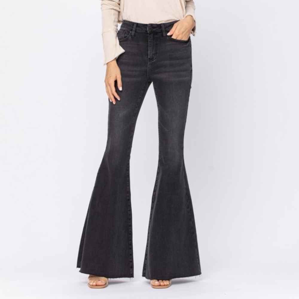 Judy Blue Black Plus Size High Waisted Super Flare Stretch Jeans